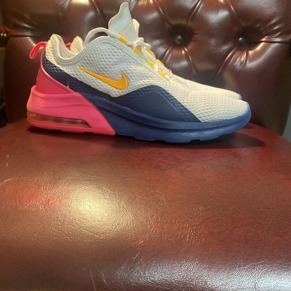 Nike Mesh Sneakers